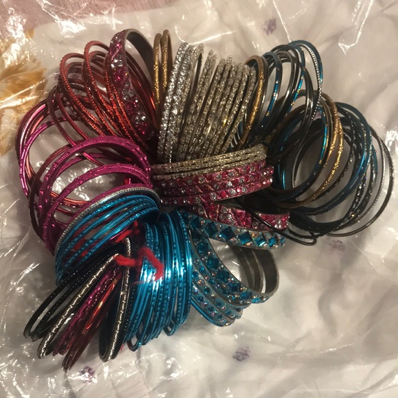 Kids size assorted bangles! ~100 at least - Picture 1 of 3